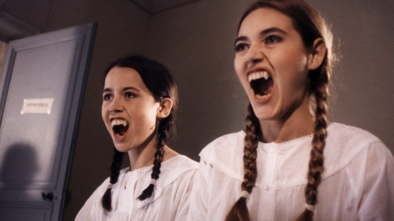 Voir film Les deux orphelines vampires en streaming